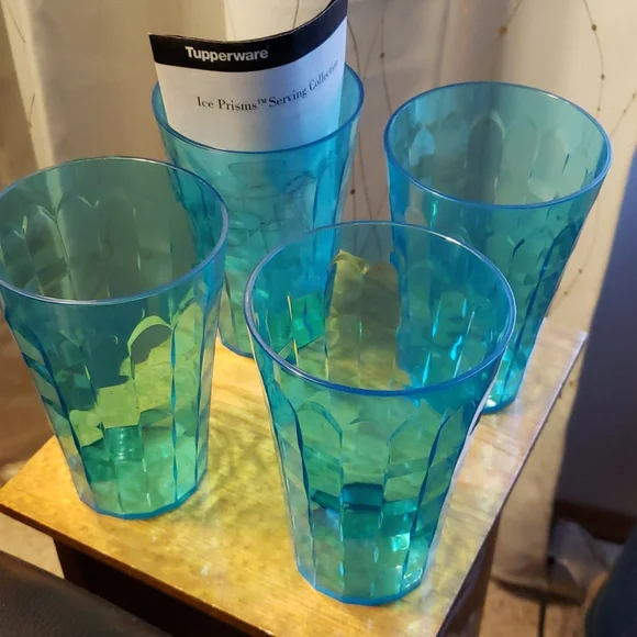NEW - TUPPERWARE ICE PRISMS SERVING COLLECTION